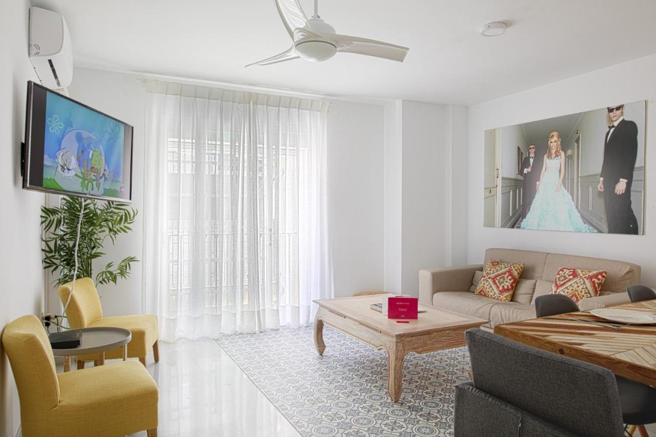 Caleta Homes - Apartamentos Pompidou Málaga Dış mekan fotoğraf