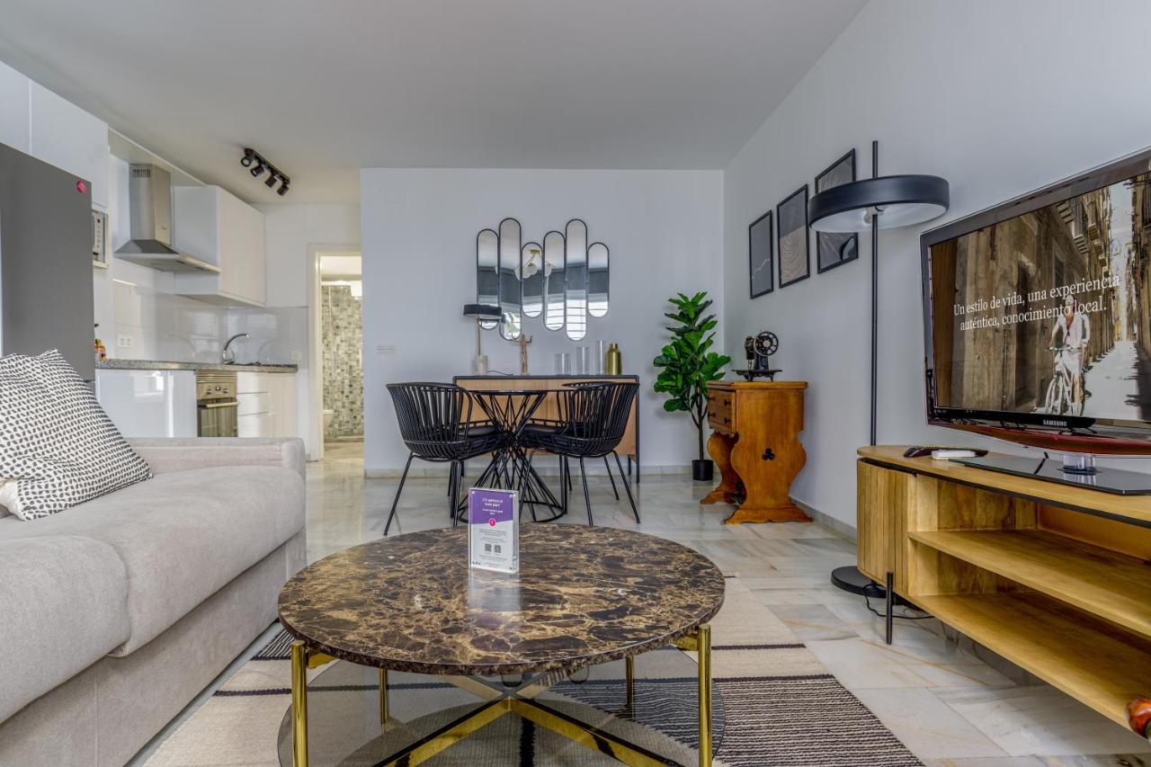 Caleta Homes - Apartamentos Pompidou Málaga Dış mekan fotoğraf